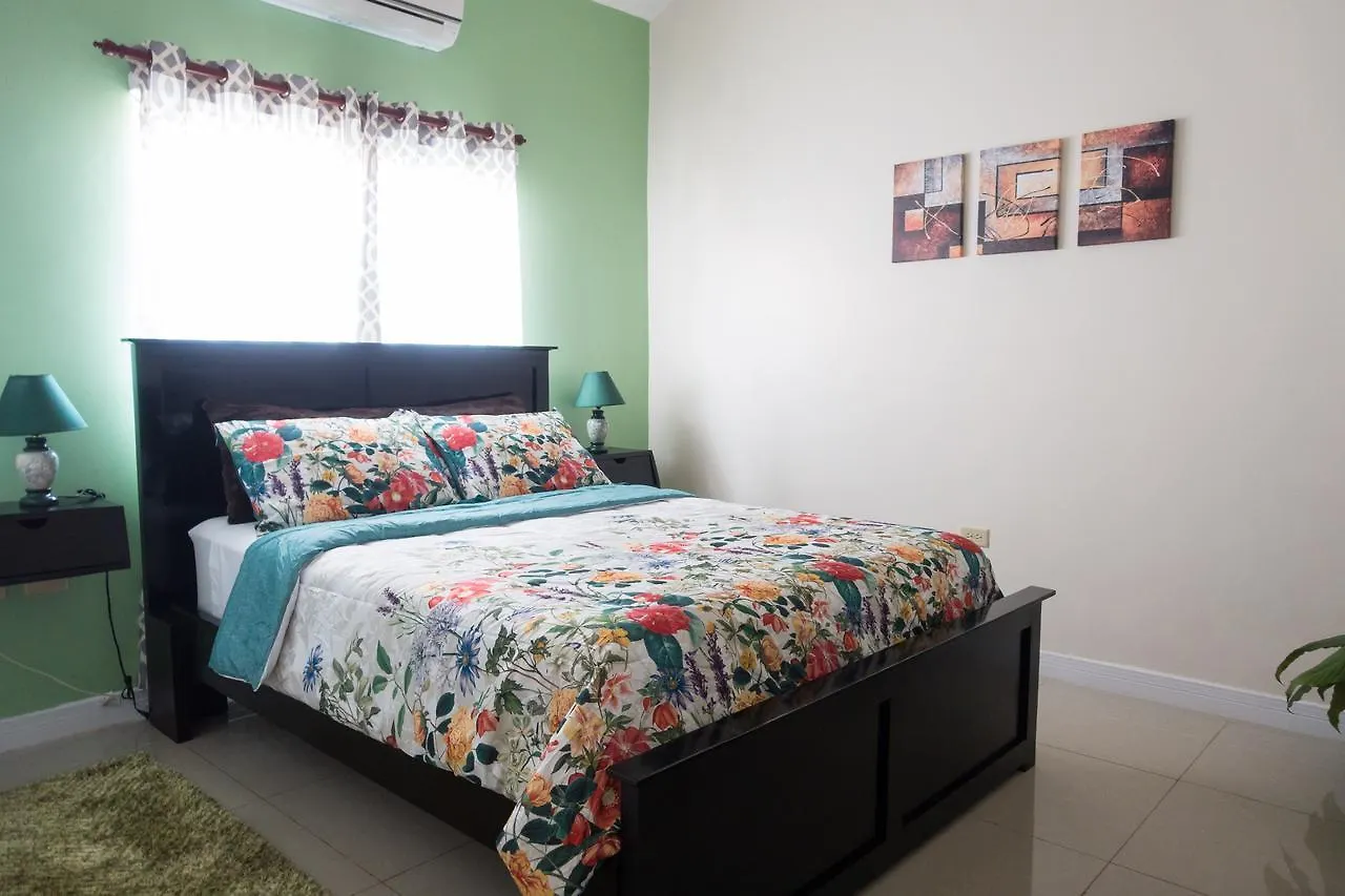 Ellis Caymanas Caymanas Estate Country Club Rental Management 0*, Ellis Caymanas