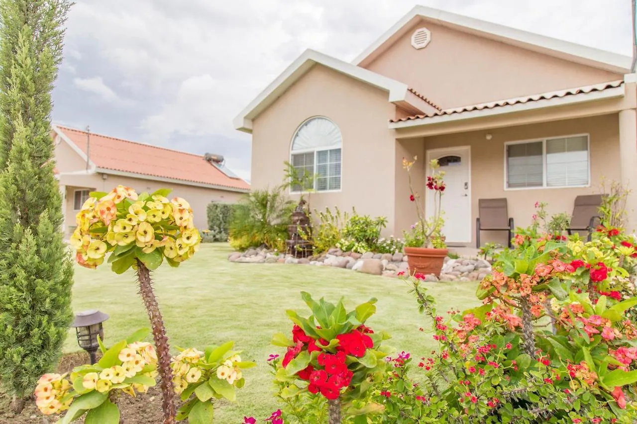 Ellis Caymanas Caymanas Estate Country Club Rental Management فيلة