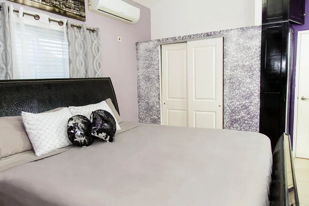 Caymanas Estate Country Club Rental Management Ellis Caymanas 0*,